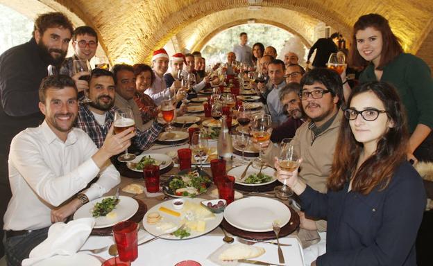 Sanidad recomienda limitar el número de participantes en las celebraciones de Navidad - comidas de empresa 1 comida de empresa