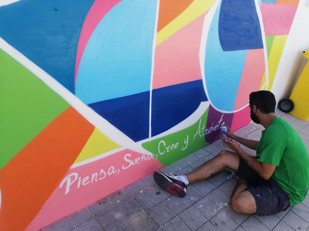 El artista que dio color a Casares tiene uno de los 100 murales más populares de 2021 - 51B1988E 87E5 459E B54C D71E91204D39 El artista que dio color a Casares tiene uno de los 100 murales más populares de 2021 - 51B1988E 87E5 459E B54C D71E91204D39