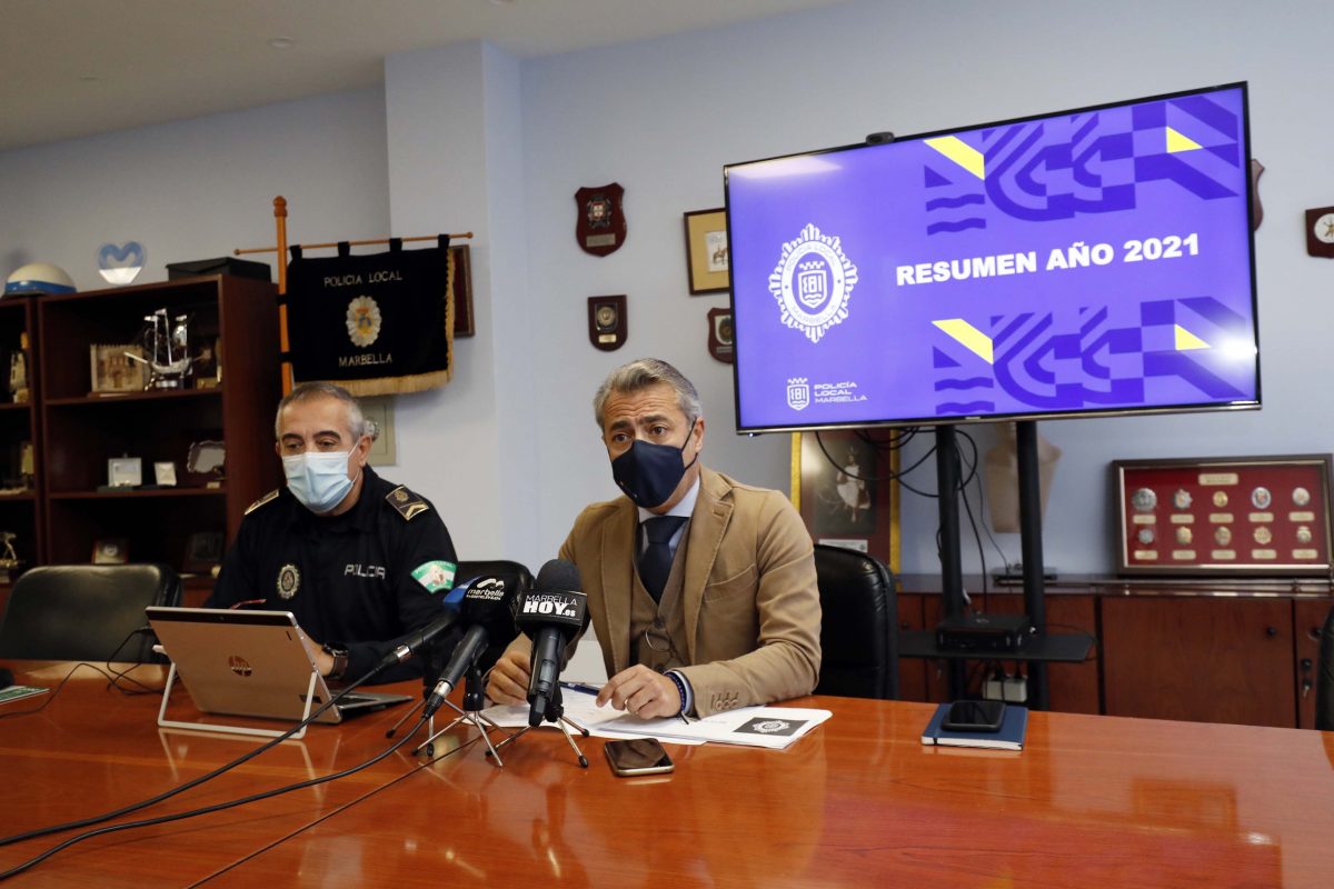 Marbella cuenta con subinspectores de la Policía Local en cada distrito por primera vez en su historia - 9BF648D3 BBB4 41D2 A6D5 A4809412B697 Marbella cuenta con subinspectores de la Policía Local en cada distrito por primera vez en su historia - 9BF648D3 BBB4 41D2 A6D5 A4809412B697