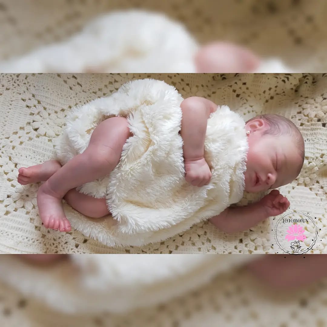 Lo más parecido a un bebé de verdad: así son los muñecos 'Reborn' creados en Estepona - PHOTO 2022 01 04 19 37 07 3 Lo más parecido a un bebé de verdad: así son los muñecos 'Reborn' creados en Estepona - PHOTO 2022 01 04 19 37 07 3