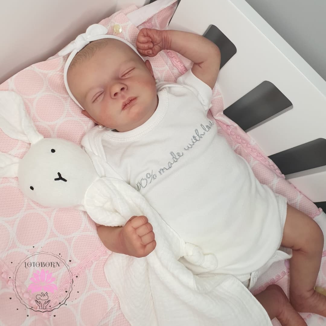 Lo más parecido a un bebé de verdad: así son los muñecos 'Reborn' creados en Estepona - PHOTO 2022 01 04 19 55 53 2 Lo más parecido a un bebé de verdad: así son los muñecos 'Reborn' creados en Estepona - PHOTO 2022 01 04 19 55 53 2