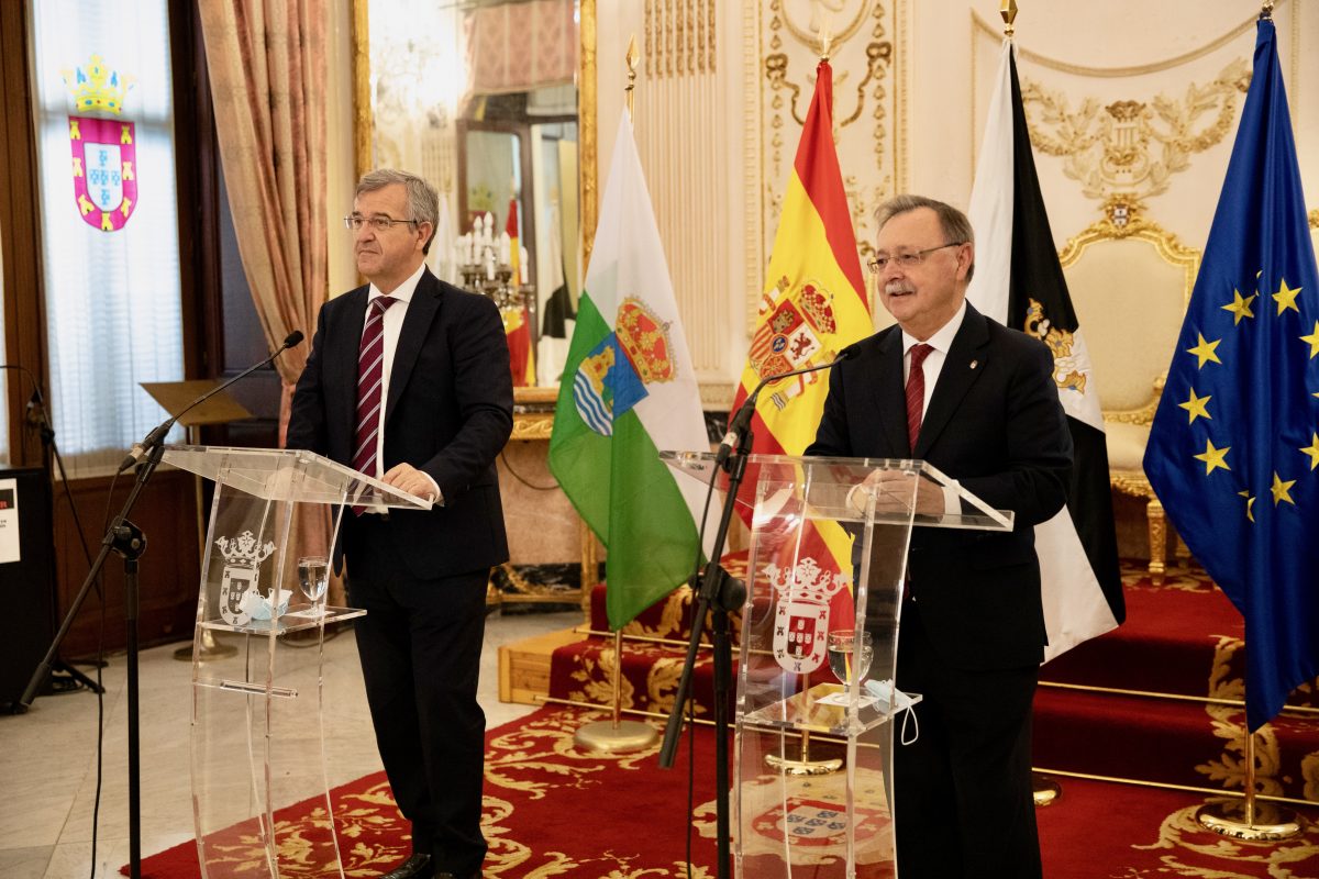 Estepona y Ceuta, unidas en una jornada de intercambio de experiencias de gestión - Estepona 5 Alcalde de Estepona y presidente de Ceuta.