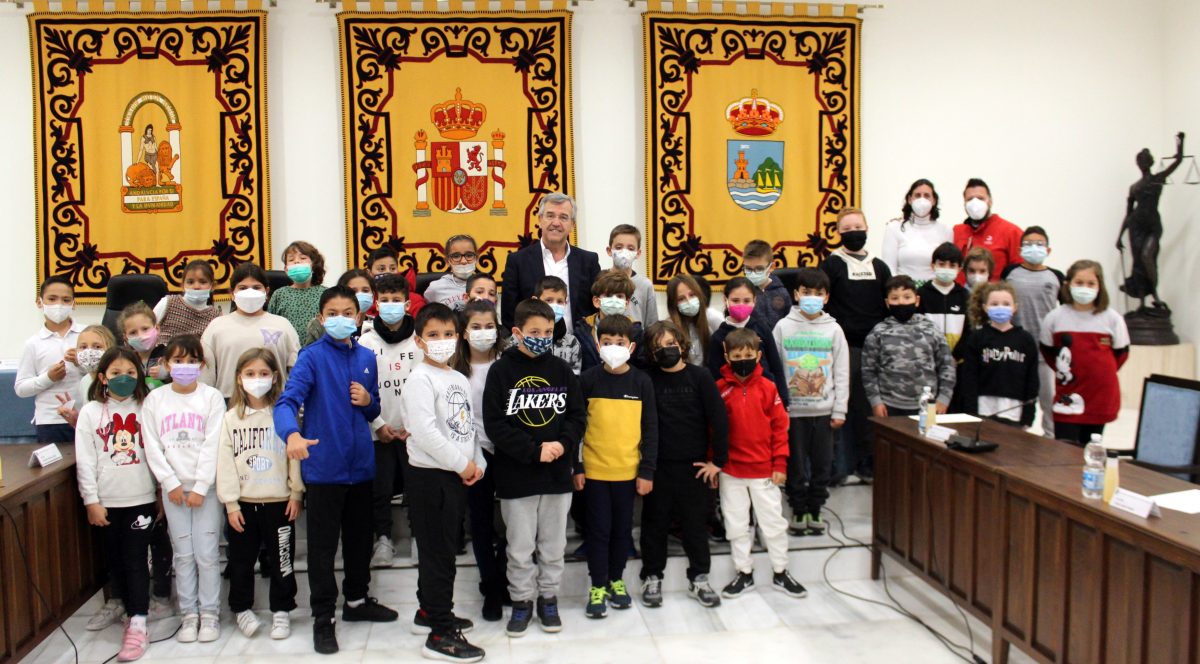 Los alumnos del CEIP Valeriano López, protagonistas en el pleno de febrero - Foto Pleno Los alumnos del CEIP Valeriano López, protagonistas en el pleno de febrero - Foto Pleno