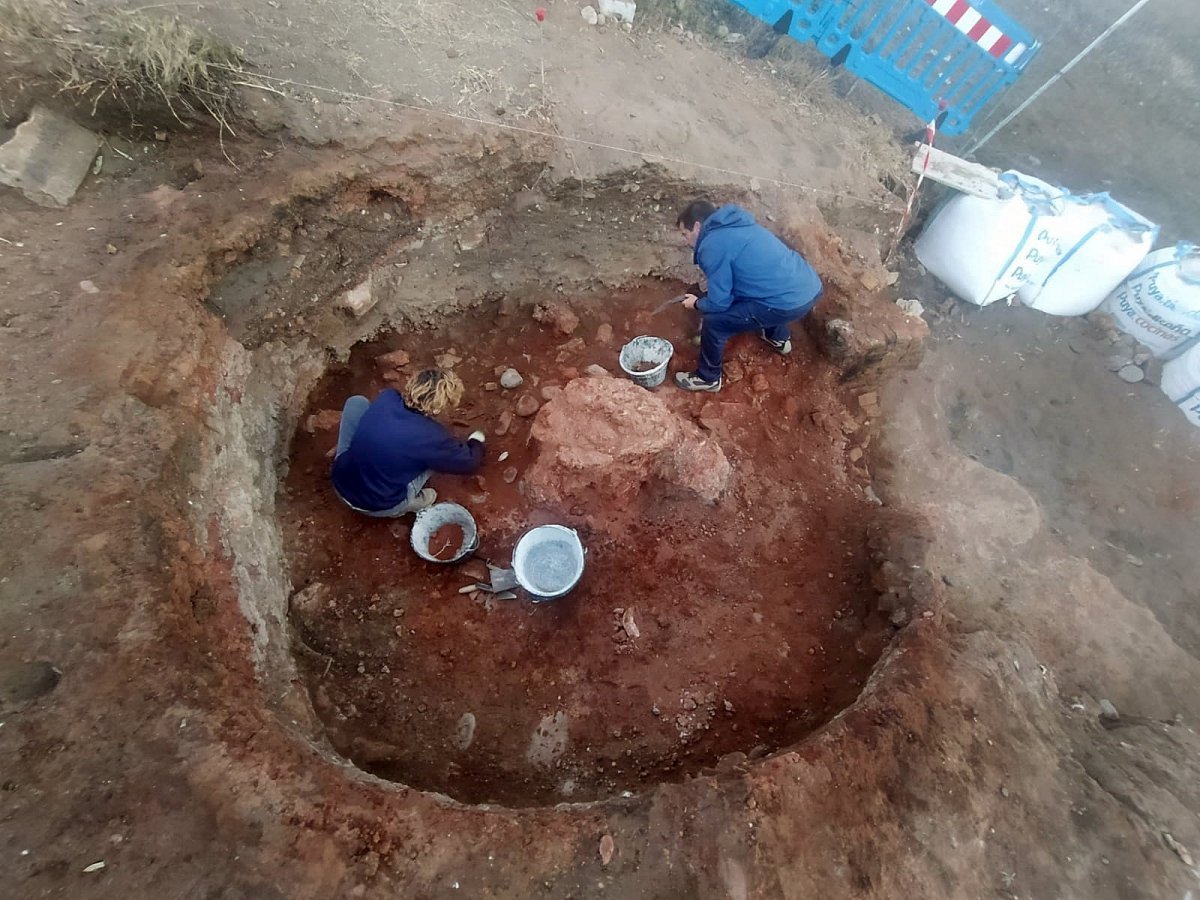 Hallan una importante instalación alfarera de época tardorromana en San Pedro de Alcántara - b2f8a57a81cedf9a2d2ef1176ab5e1a1 XL Hallan una importante instalación alfarera de época tardorromana en San Pedro de Alcántara - b2f8a57a81cedf9a2d2ef1176ab5e1a1 XL
