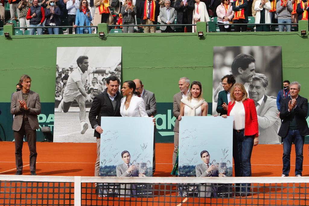 Marbella se rinde ante el carisma y el legado histórico de Manolo Santana - Homenaje Manolo Santana Marbella se rinde ante el carisma y el legado histórico de Manolo Santana - Homenaje Manolo Santana
