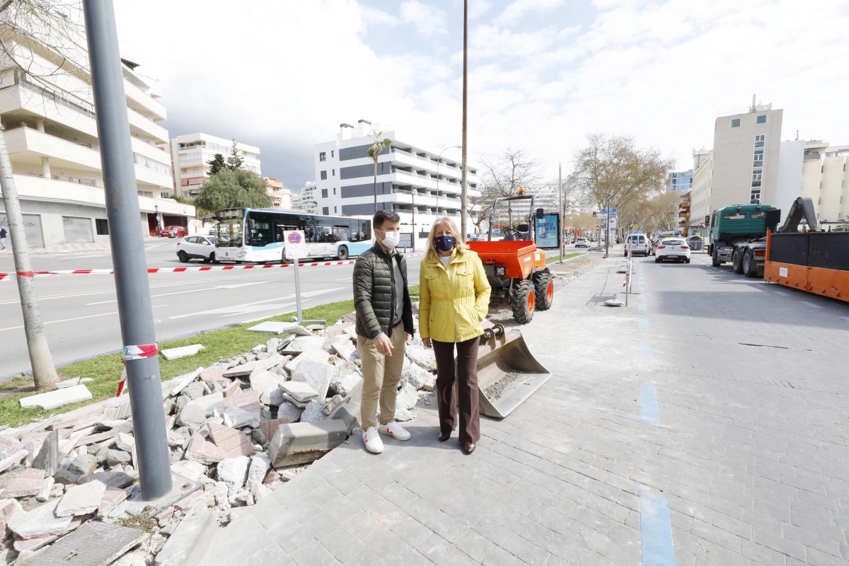 La avenida Severo Ochoa contará con una nueva rotonda y zonas ajardinadas - OTM4329 1 Visita de la alcaldesa y el concejal de Obras a los trabajos que se están realizando en Severo Ochoa para la construcción de la nueva rotonda.
