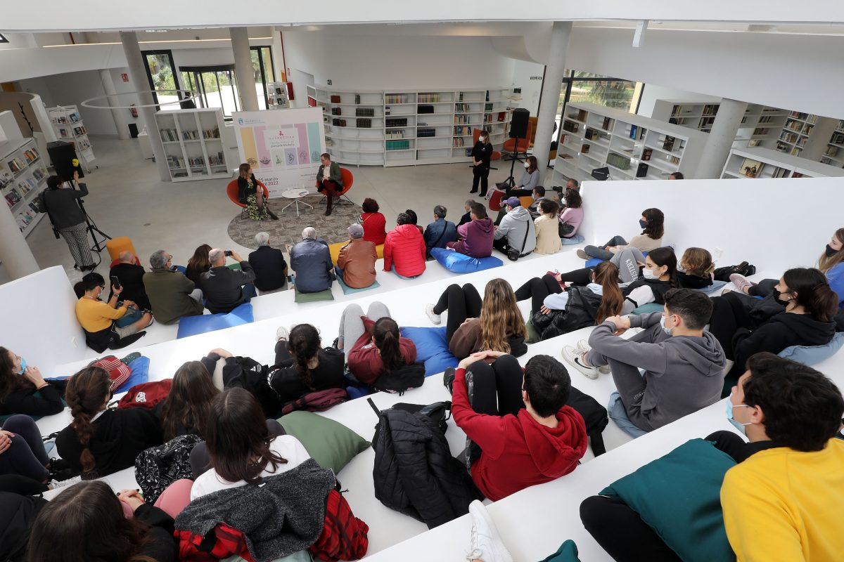 Participantes en Marpoética se preguntan si la poesía se explica - 0H3A5201 Participantes en Marpoética se preguntan si la poesía se explica - 0H3A5201