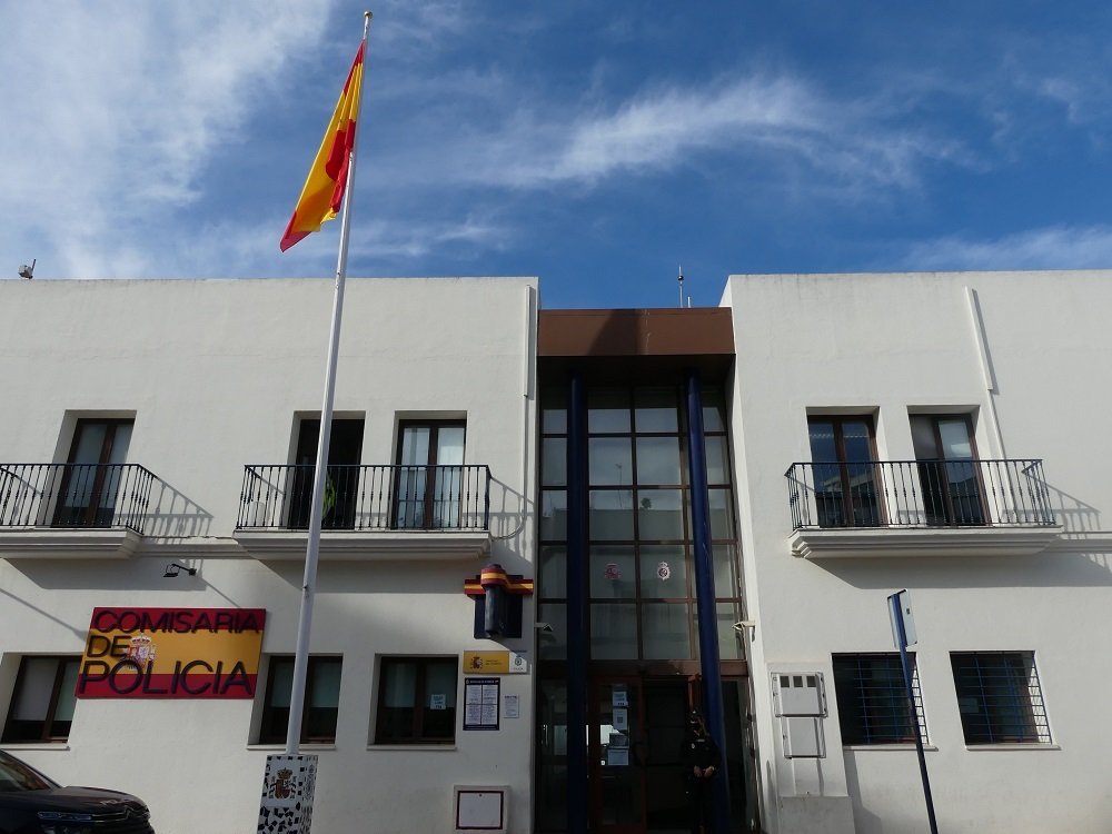 Detenido en Estepona un hombre por masturbarse ante dos niñas en la vía pública - 20220419 Estepona Detenido en Estepona un hombre por masturbarse ante dos niñas en la vía pública - 20220419 Estepona