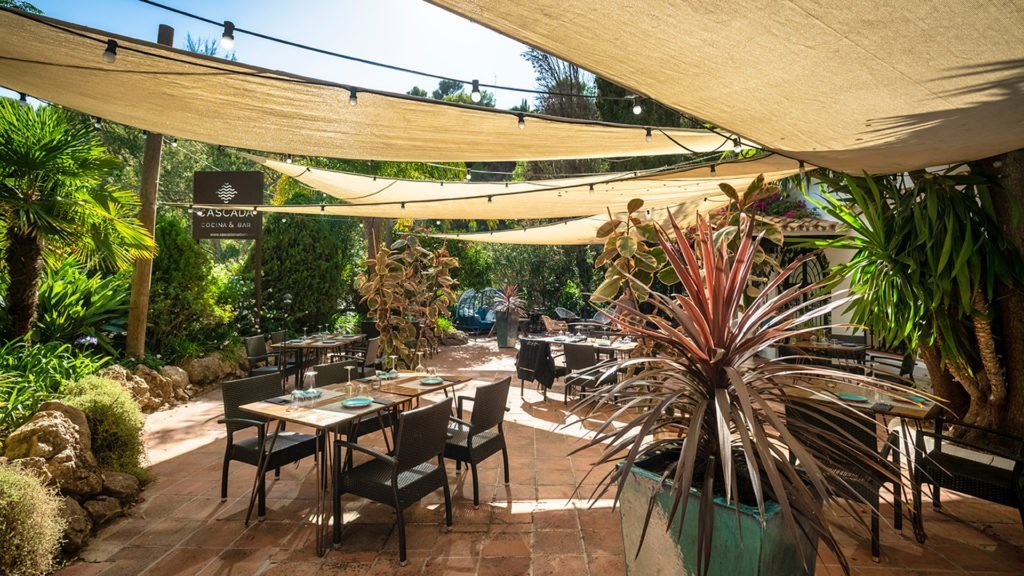 Marbella, tercera ciudad andaluza con más reservas de restaurante en Semana Santa - Cascada Marbella Outdoor Terrace 1024x576 1 Marbella, tercera ciudad andaluza con más reservas de restaurante en Semana Santa - Cascada Marbella Outdoor Terrace 1024x576 1