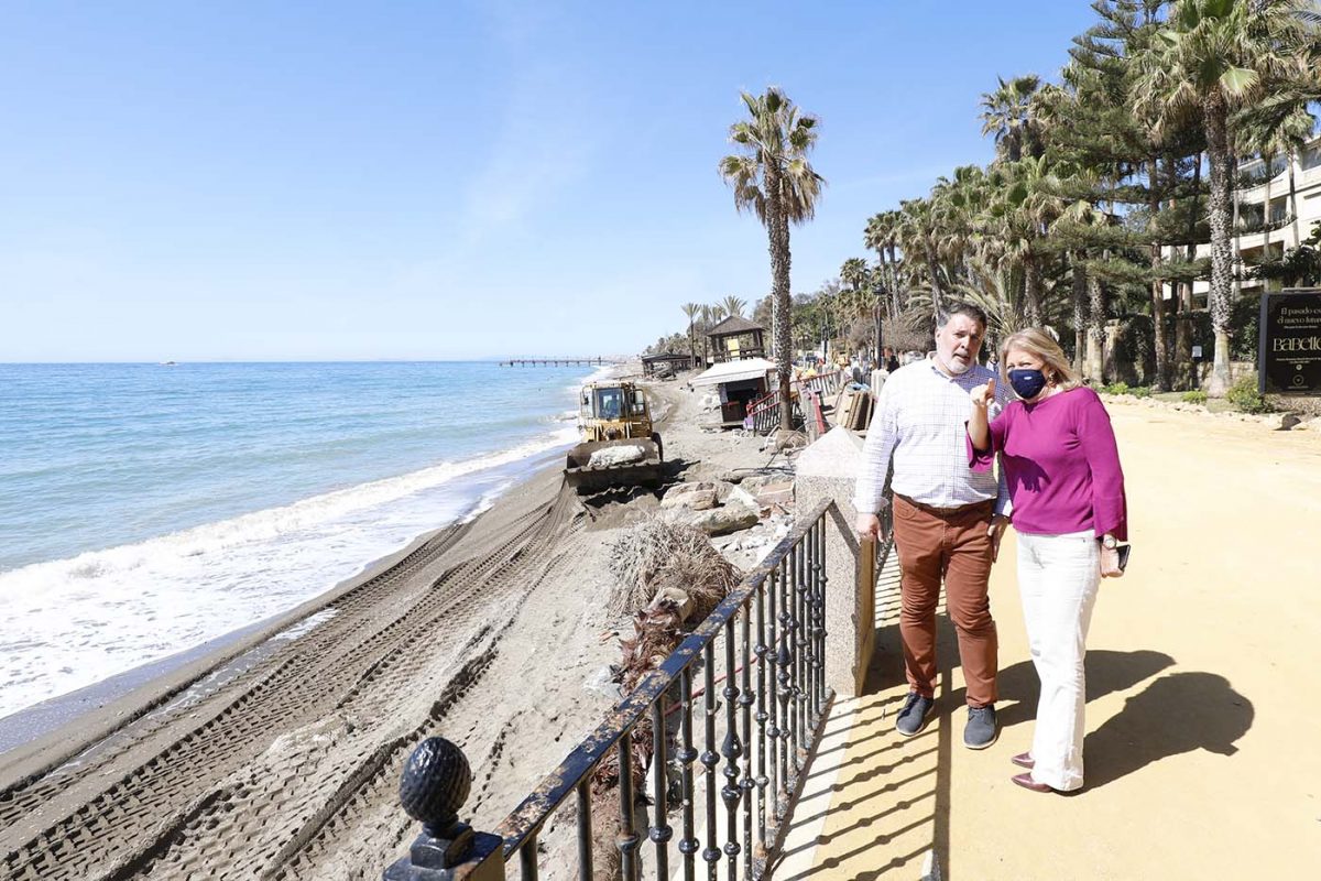 El operativo especial de Marbella permite la recuperación progresiva de las playas tras el temporal - OTM7067baja El operativo especial de Marbella permite la recuperación progresiva de las playas tras el temporal - OTM7067baja