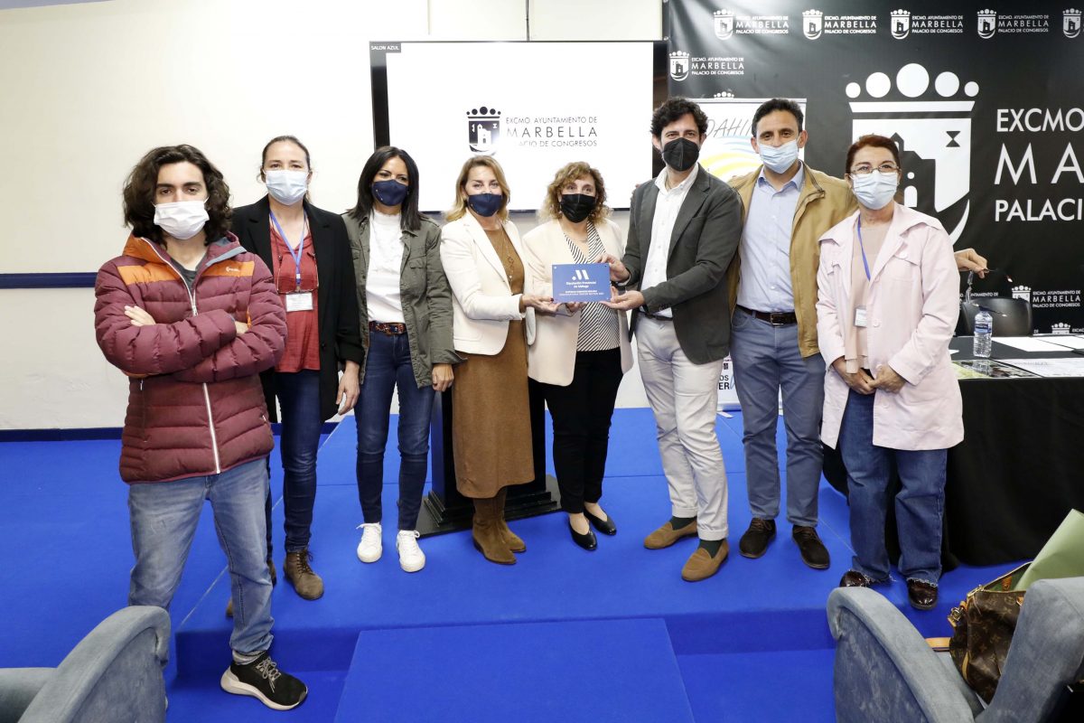 Integrar a los menores con TDAH a través de actividades en la naturaleza: Este es el proyecto de Adahimar - OTM9683 Entrega de la subvención a la asociación.