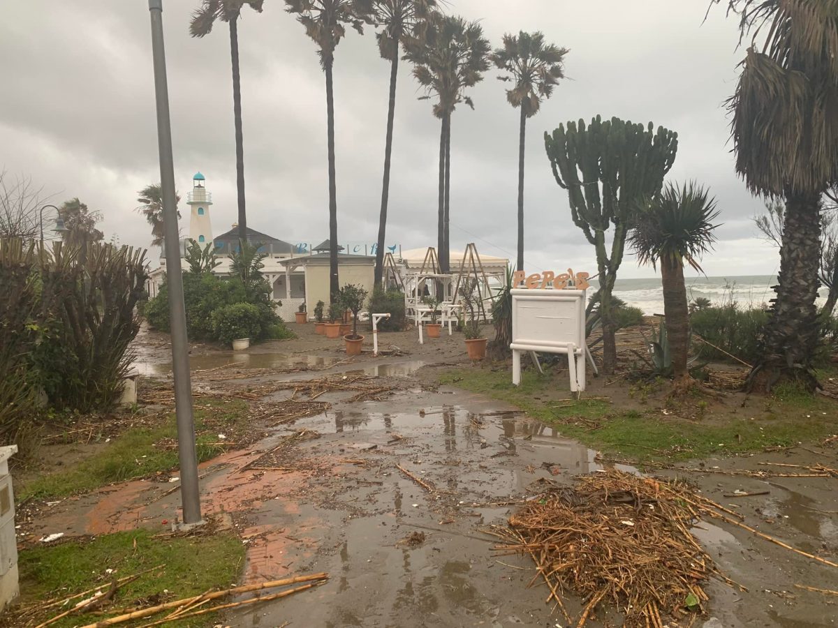 El temporal se lleva playas enteras, y daña infraestructuras y chiringuitos en toda la provincia - chiringuito 3 El temporal se lleva playas enteras, y daña infraestructuras y chiringuitos en toda la provincia - chiringuito 3