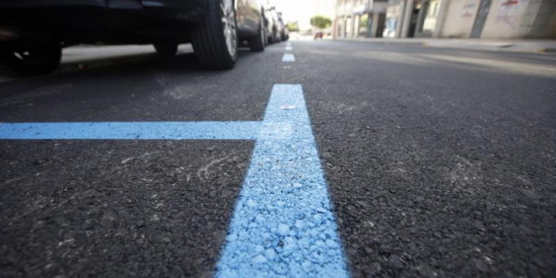 El PSOE pide que sea gratis la zona azul para los vehículos eléctricos en Marbella - zona azul Zona azul