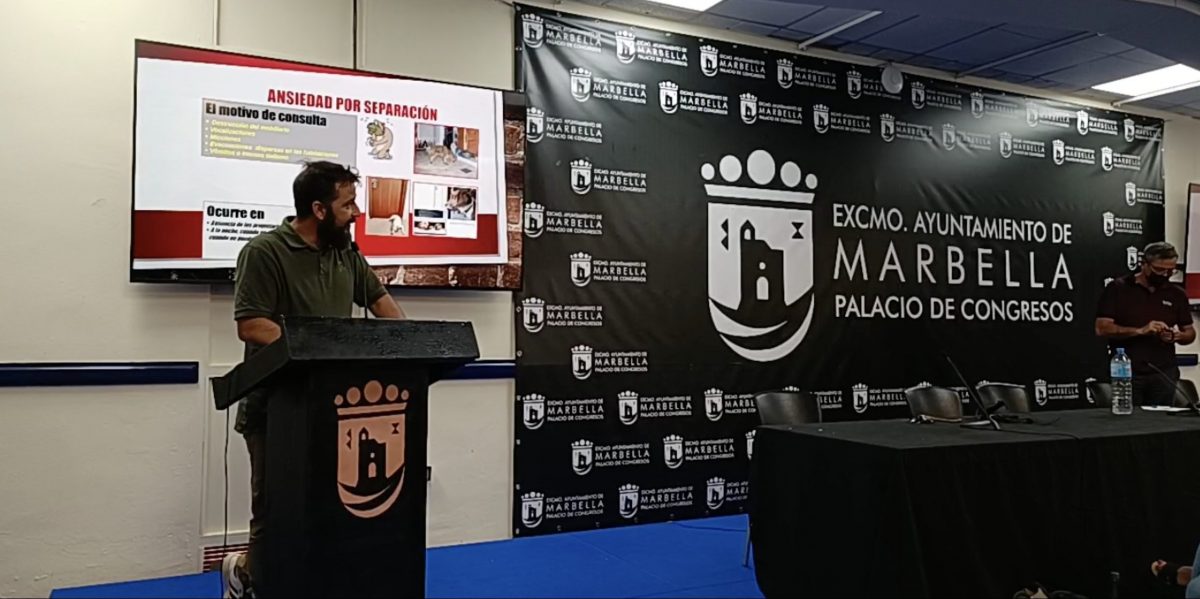 De los ladridos a la fobia y el miedo: claves para reeducar a tu perro en el II Congreso Canino - Canino De los ladridos a la fobia y el miedo: claves para reeducar a tu perro en el II Congreso Canino - Canino