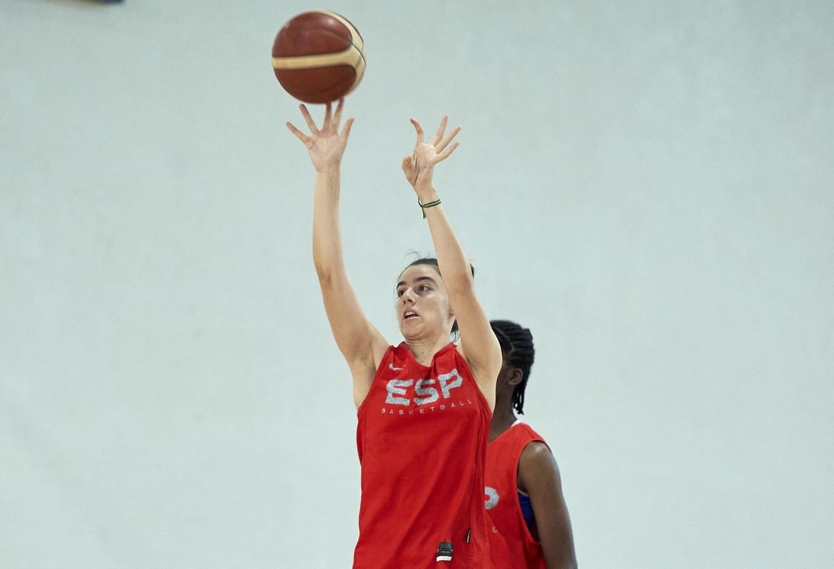 Carla Viegas, del CAB Estepona, convocada con la selección española U17 - carla seleccion Carla Viegas, del CAB Estepona, convocada con la selección española U17 - carla seleccion
