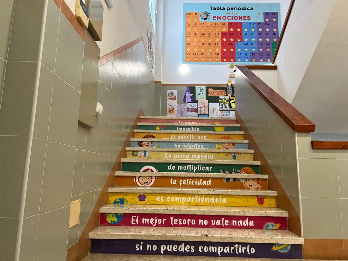 Aprender a solucionar conflictos, tomar decisiones o ser empático: la asignatura de un colegio de Manilva - WhatsApp Image 2022 05 31 at 10.45.29 AM Frases positivas en el colegio Pablo Picasso, Manilva. / D.MACÍAS