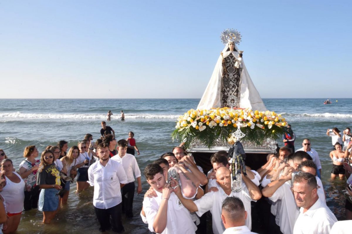 La V Verbena Popular en honor a la Virgen del Carmen llega al Boulevar Pablo Ráez en Marbella - articulos 241569 Virgen del Carmen en Marbella.