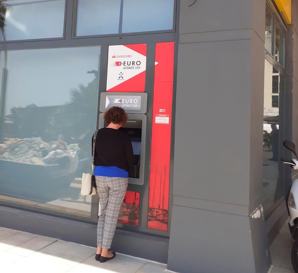 La oficina de Correos en Estepona ya cuenta con cajero automático - cajero correos estepona La oficina de Correos en Estepona ya cuenta con cajero automático - cajero correos estepona