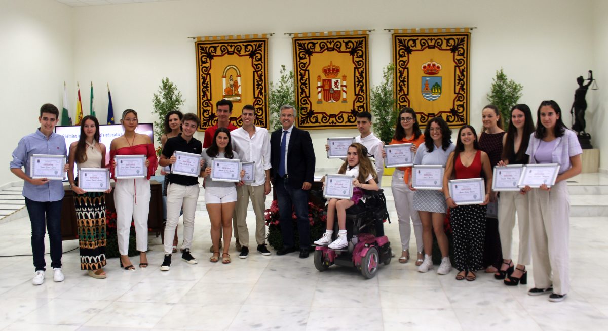 Estepona destaca a los 16 mejores alumnos de Bachillerato en los IX Premios a la Excelencia Educativa - excelencia educativa Estepona destaca a los 16 mejores alumnos de Bachillerato en los IX Premios a la Excelencia Educativa - excelencia educativa