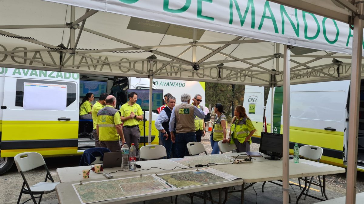 Estabilizado el incendio de Sierra Bermeja - puesto de mando avanzado Estabilizado el incendio de Sierra Bermeja - puesto de mando avanzado