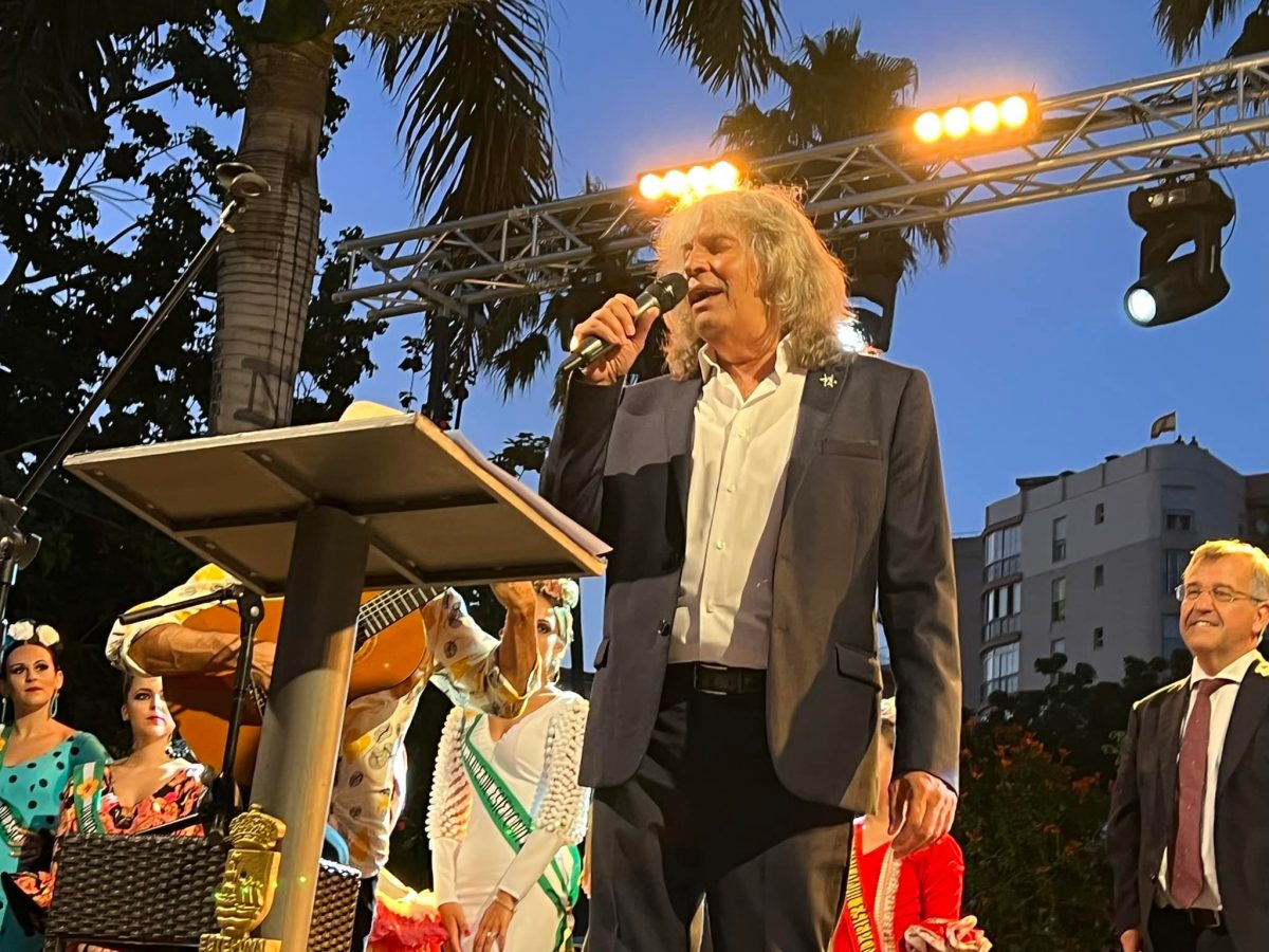 Así fue el mejor Pregón de la historia de Estepona: "Para quererte, no hace falta haber nacido aquí" - 291246800 465662062231088 7639102191203282397 n José Mercé, pregonero de la Feria y Fiestas Mayores 2022 de Estepona. / D.MACÍAS