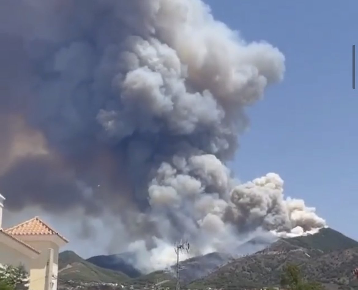 Más de un millar de vecinos desalojados por el incendio de Mijas - 7D8212CD DF86 4A16 A60E 18BC1D4B654A Más de un millar de vecinos desalojados por el incendio de Mijas - 7D8212CD DF86 4A16 A60E 18BC1D4B654A