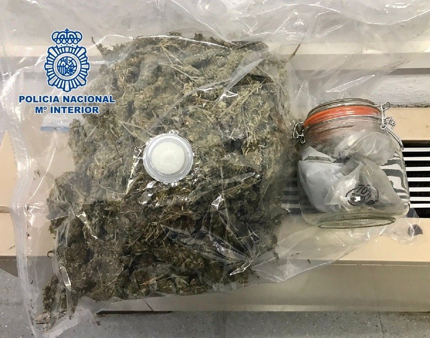 Detenido por ocultar en su equipaje 680 gramos de marihuana - B8B79390 5D4E 4300 BBAE FB3A74139BED Detenido por ocultar en su equipaje 680 gramos de marihuana - B8B79390 5D4E 4300 BBAE FB3A74139BED