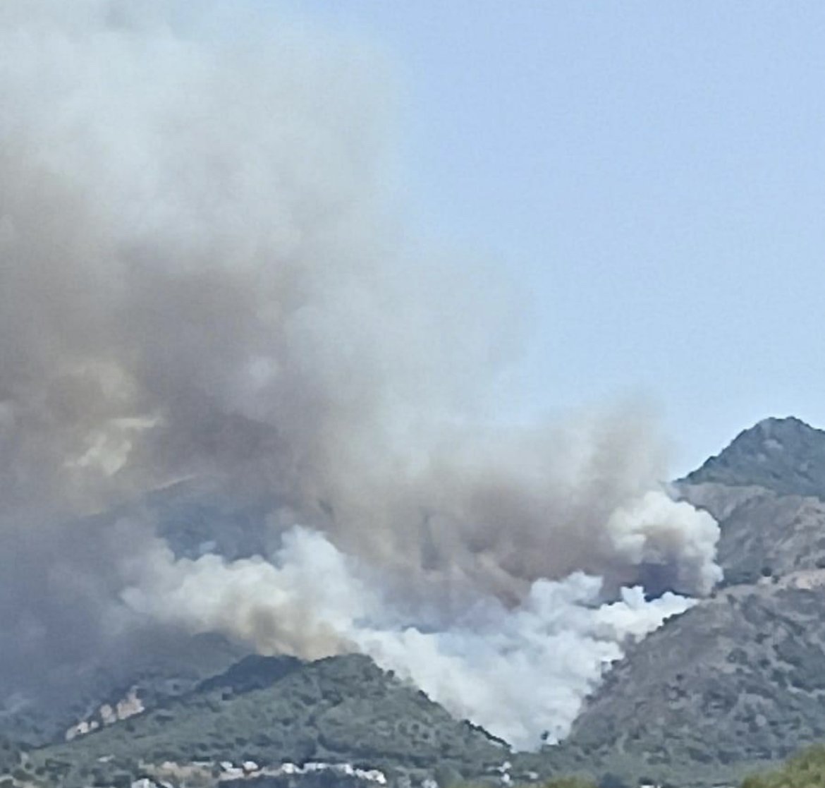 Declarado un incendio en Mijas - D52C75E0 95E2 4855 865A 4AAC51001817 Declarado un incendio en Mijas - D52C75E0 95E2 4855 865A 4AAC51001817