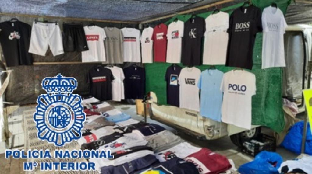 15 personas detenidas en la Costa del Sol por la reproducción de productos de reconocidas marcas - WhatsApp Image 2022 07 12 at 11.07.53 AM Productos incautados por la Policía Nacional