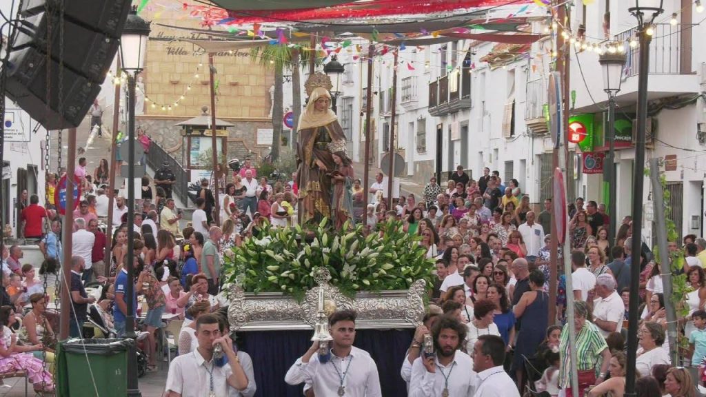 Llega la Feria de Santa Ana: desde una fiesta de colores hasta actuaciones de diferentes orquestas - feriasantaana 1024x576 1 Procesión de Santa Ana, en Manilva. / Archivo