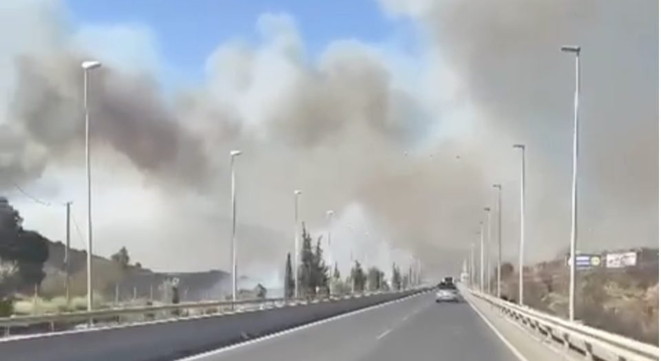 Se reabre al tráfico la autovía A-7 tras quedar cortada por el incendio de Estepona - Captura de Pantalla 2022 08 17 a las 18.16.55 e1660753223985 El nuevo incendio de Estepona obliga a cortar la A-7. / Área