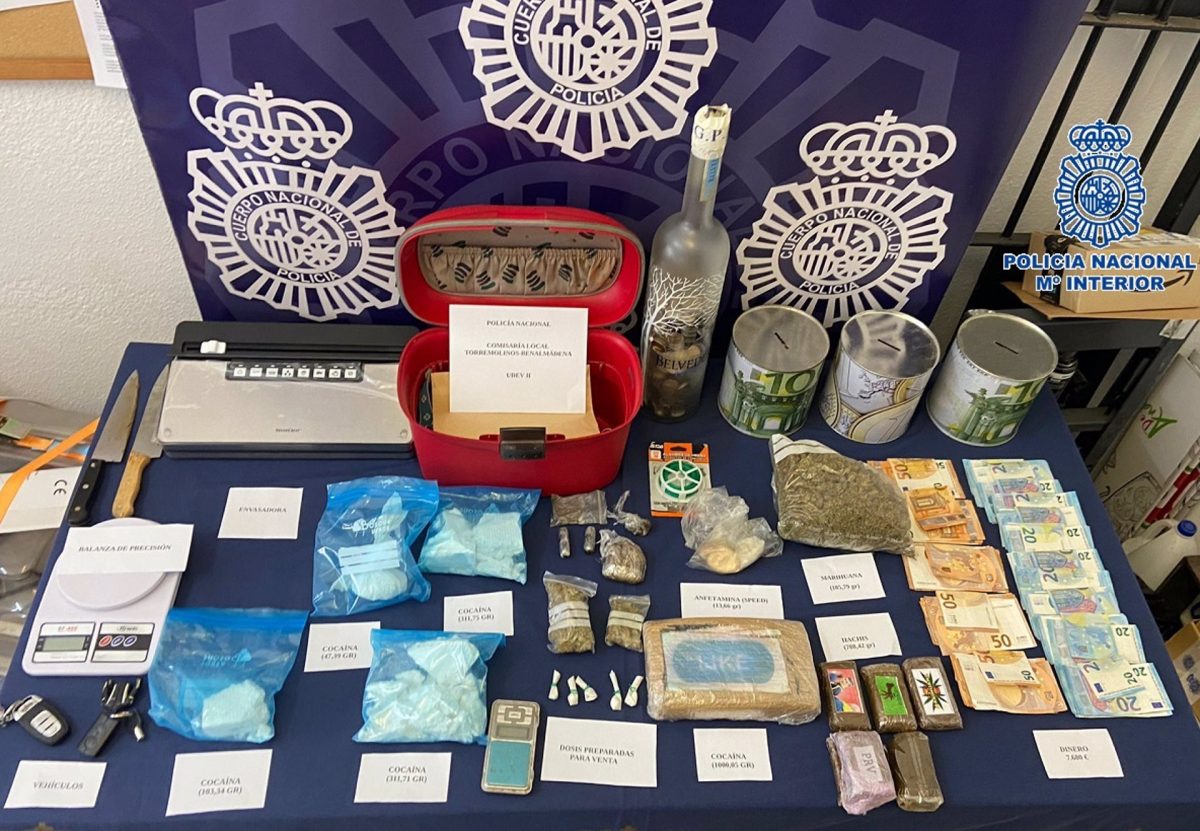 Cinco detenidos tras desarticular una banda criminal dedicada a distribuir drogas en Benalmádena - DROGA Cinco detenidos tras desarticular una banda criminal dedicada a distribuir drogas en Benalmádena - DROGA
