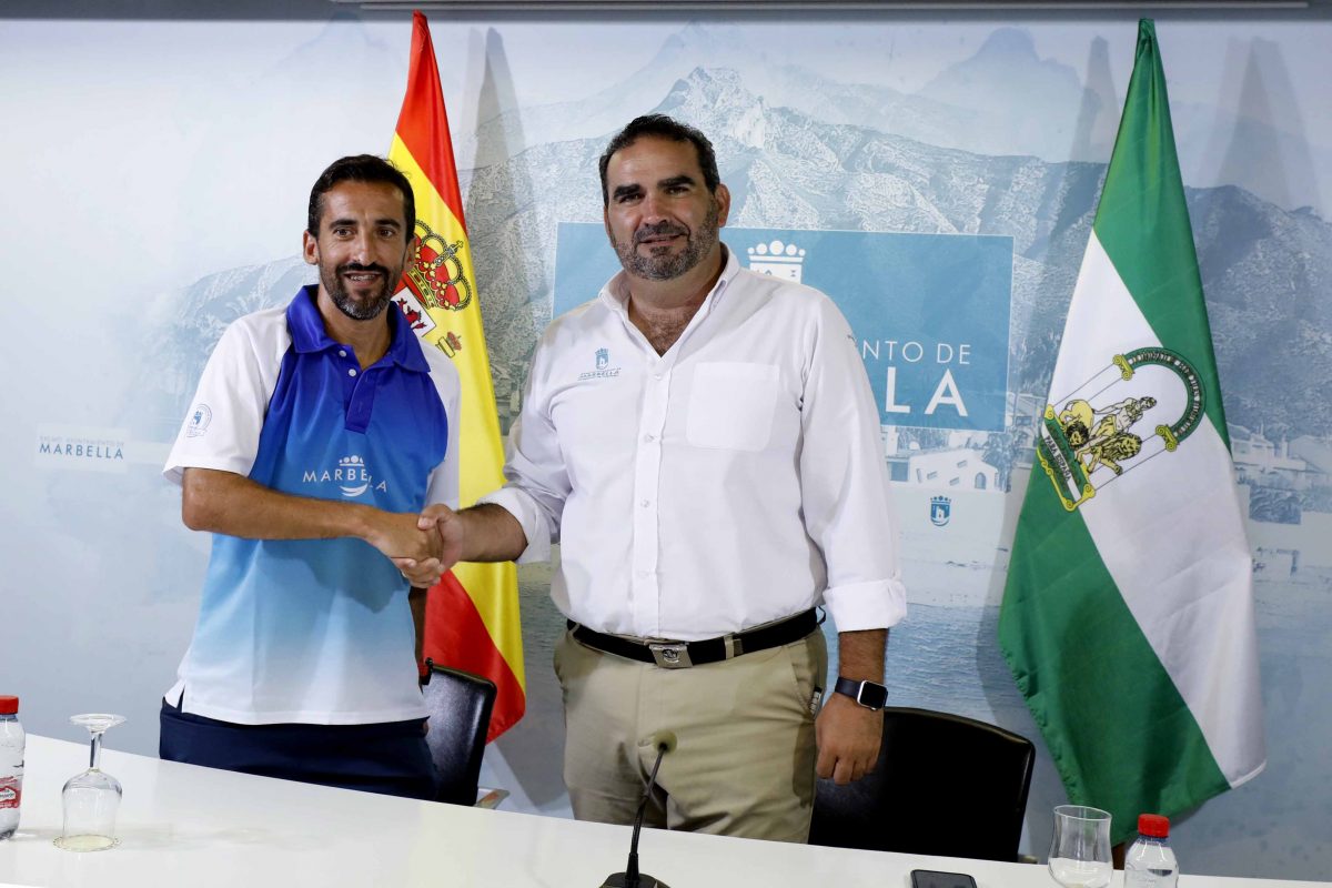 Marca Marbella renueva su apoyo al atleta Javier Díaz Carretero - TGM3411 Javier Díaz y Manuel Cardeña