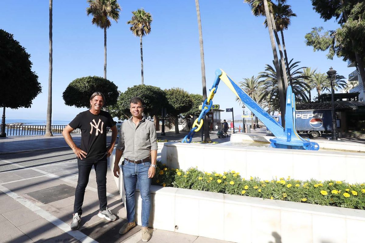 La escultura de un ancla donada por la Autoridad Portuaria, en la fuente que ocupaba La Venus - TGM9220 La escultura de un ancla donada por la Autoridad Portuaria, en la fuente que ocupaba La Venus - TGM9220