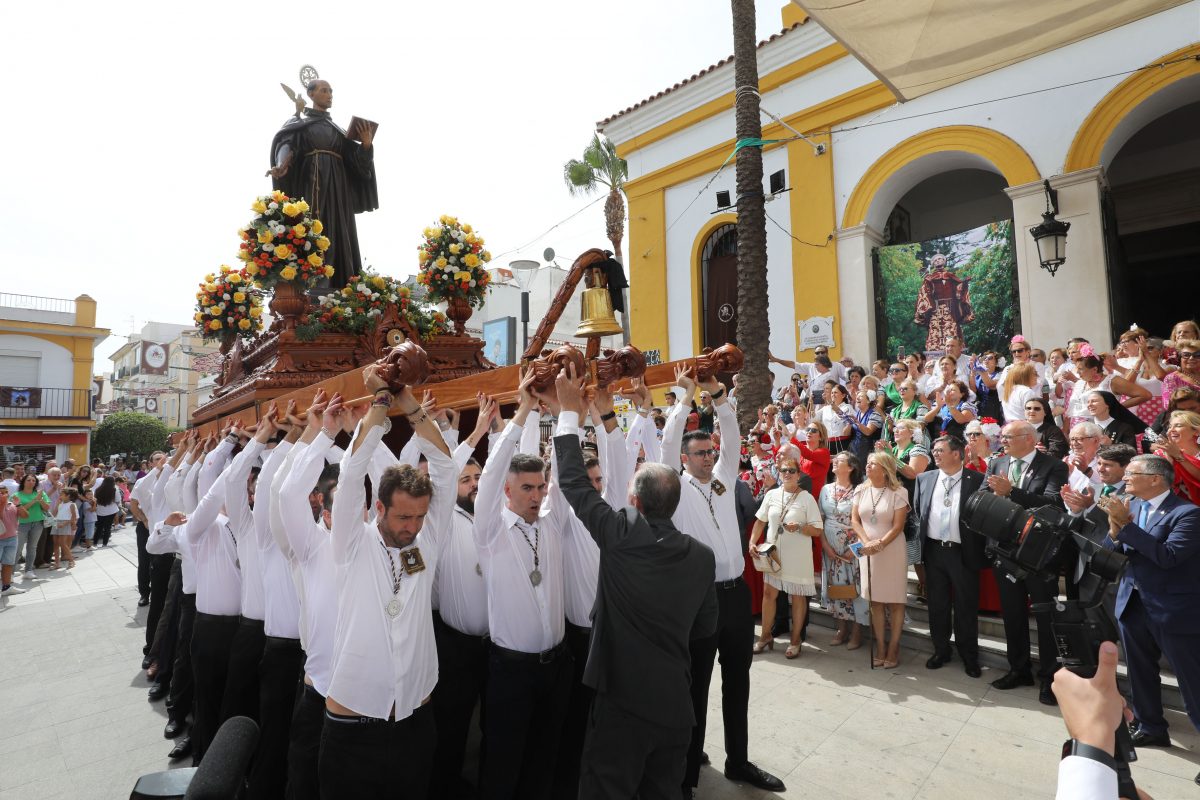 San Pedro Alcántara se vuelca con su patrón - 0H3A0427 San Pedro Alcántara se vuelca con su patrón - 0H3A0427