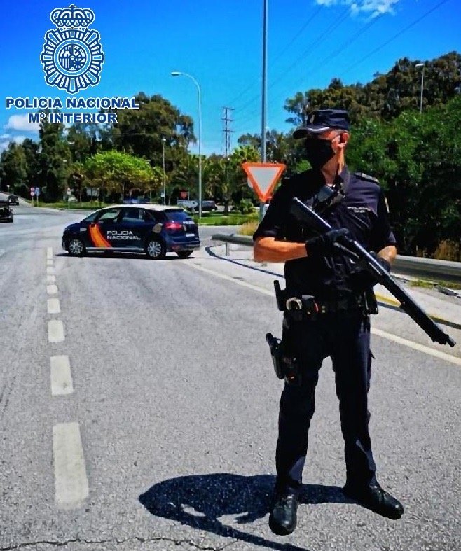 Detenido un pasajero por transportar 10,8 kilos de cannabis en una maleta - 34A7E301 8DBA 4375 BC8B 1B0BCE00C046 Detenido un pasajero por transportar 10,8 kilos de cannabis en una maleta - 34A7E301 8DBA 4375 BC8B 1B0BCE00C046