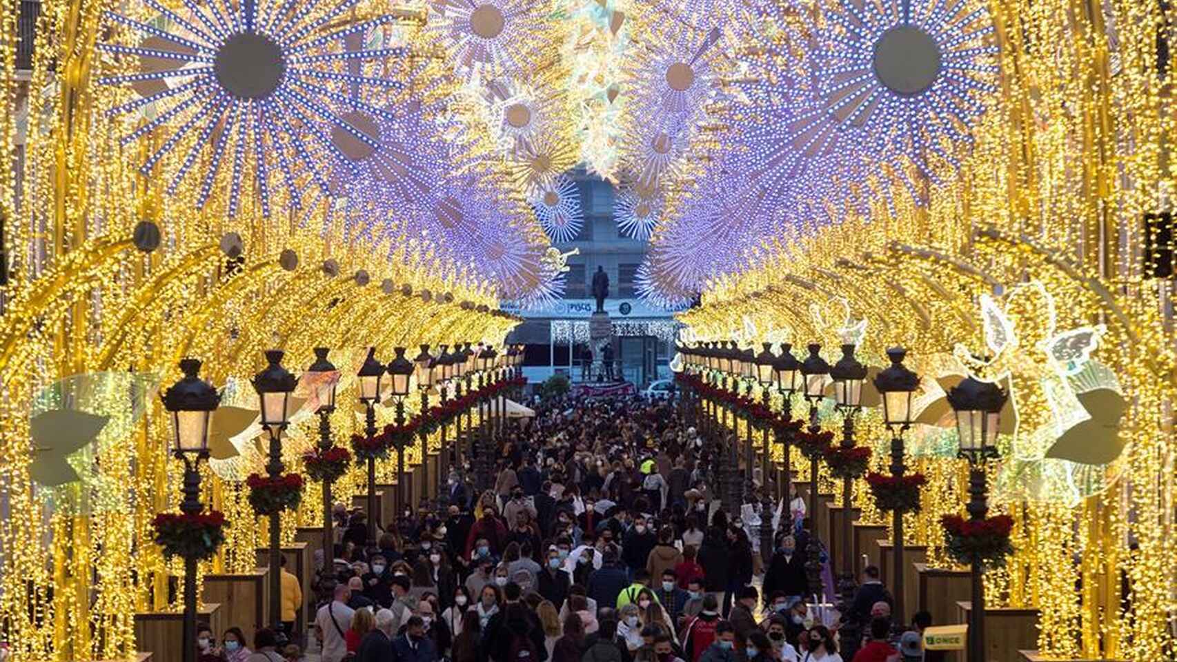 Manilva pospone su viaje a Málaga para ver el alumbrado navideño - Manilva pospone su viaje a Málaga para ver el alumbrado navideño -