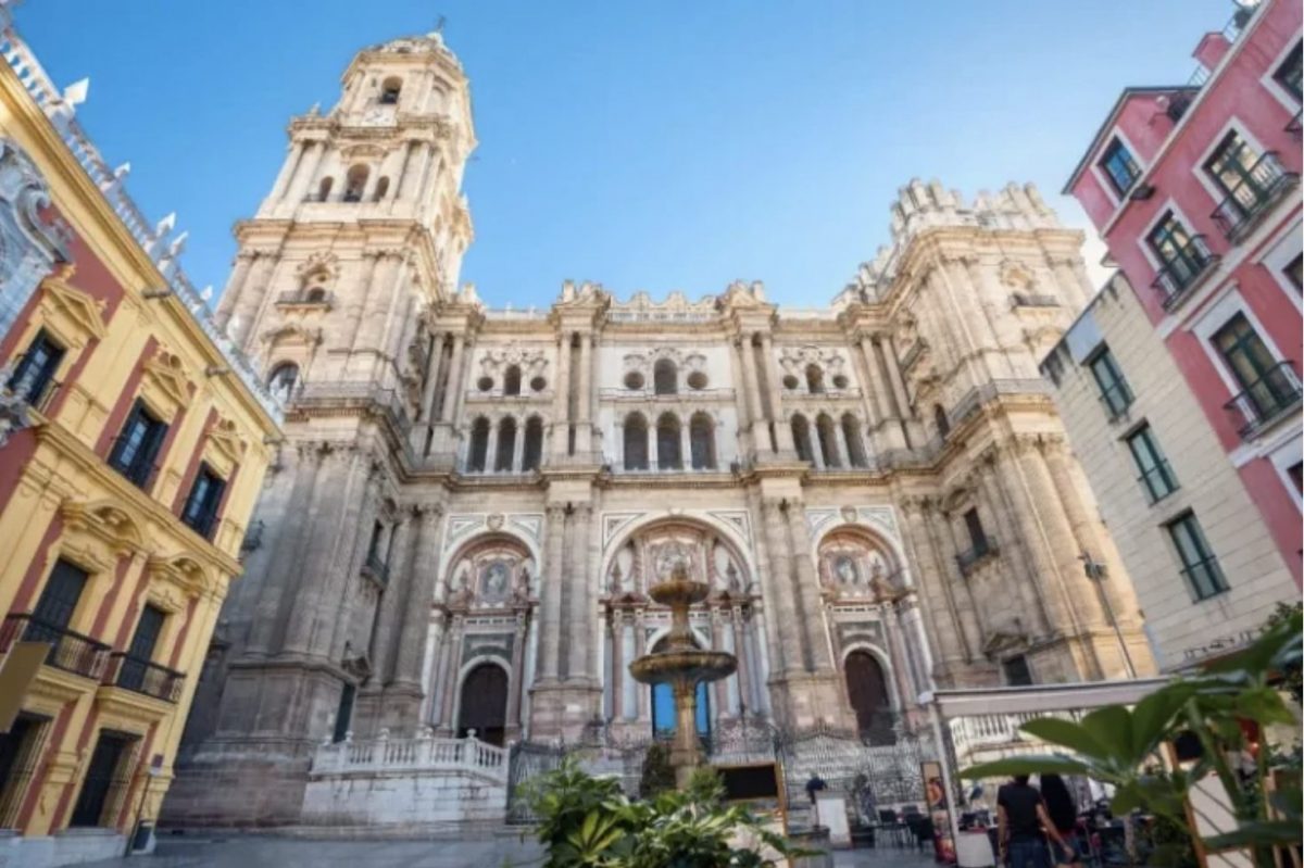 National Geographic destaca a Málaga como una de las urbes más pobladas de España en 2023 - Captura de Pantalla 2022 09 13 a las 13.07.31 Catedral de Málaga