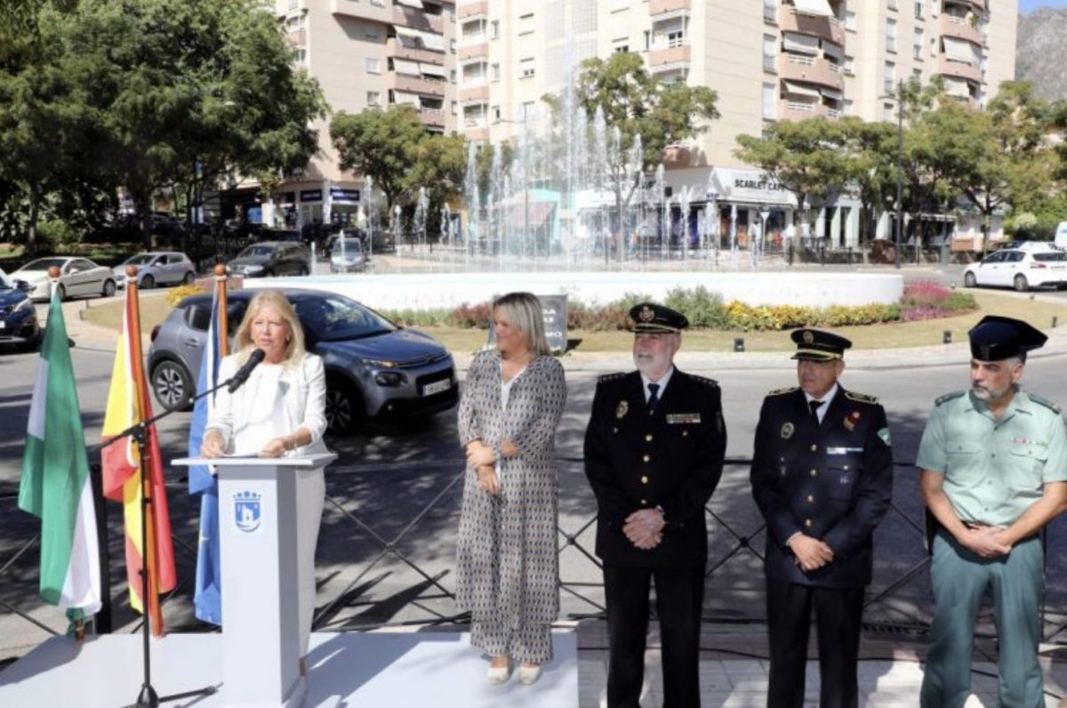 Una gran fuente de 18 metros cuadrados de diámetro para la rotonda de las Víctimas del Terrorismo - Captura de Pantalla 2022 09 28 a las 16.34.35 Inauguración de la rotonda en Marbella.