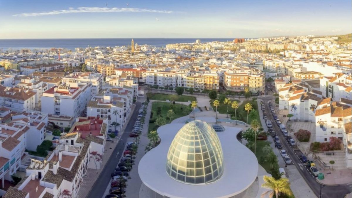 El PSOE teme que el Ayuntamiento suba los impuestos para hacer frente a los presupuestos de 2023 - Captura de Pantalla 2022 09 29 a las 17.26.40 Estepona visto desde el orquidario