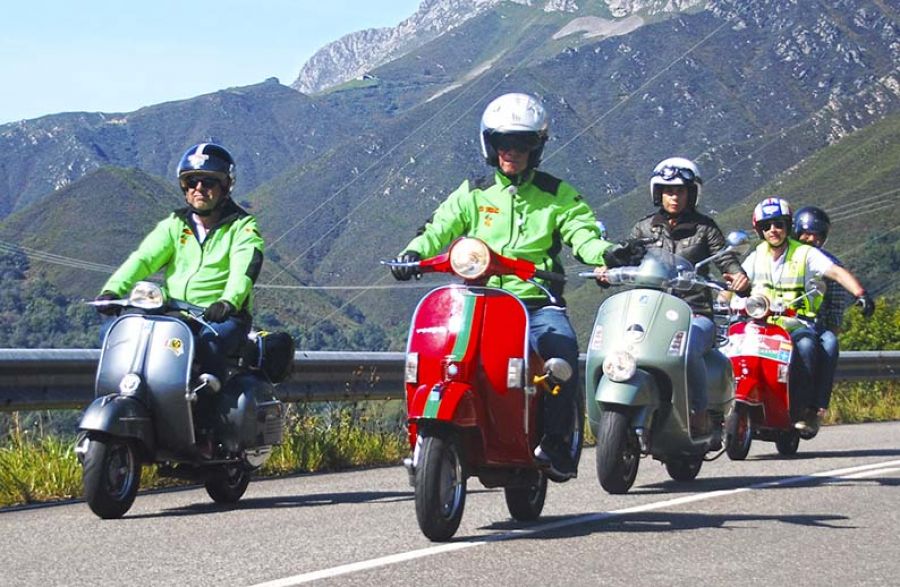Más de cien motos clásicas y modernas se dan cita en Estepona este sábado - D783DC39 B6A7 405A BD61 5140BC1F450B Más de cien motos clásicas y modernas se dan cita en Estepona este sábado - D783DC39 B6A7 405A BD61 5140BC1F450B