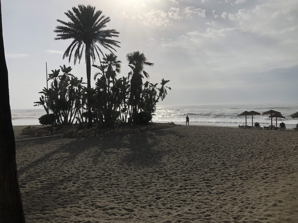 La Policía busca a un hombre que agredió sexualmente y golpeó a una chica extranjera en la playa de La Rada - playa la rada 1 La Policía busca a un hombre que agredió sexualmente y golpeó a una chica extranjera en la playa de La Rada - playa la rada 1