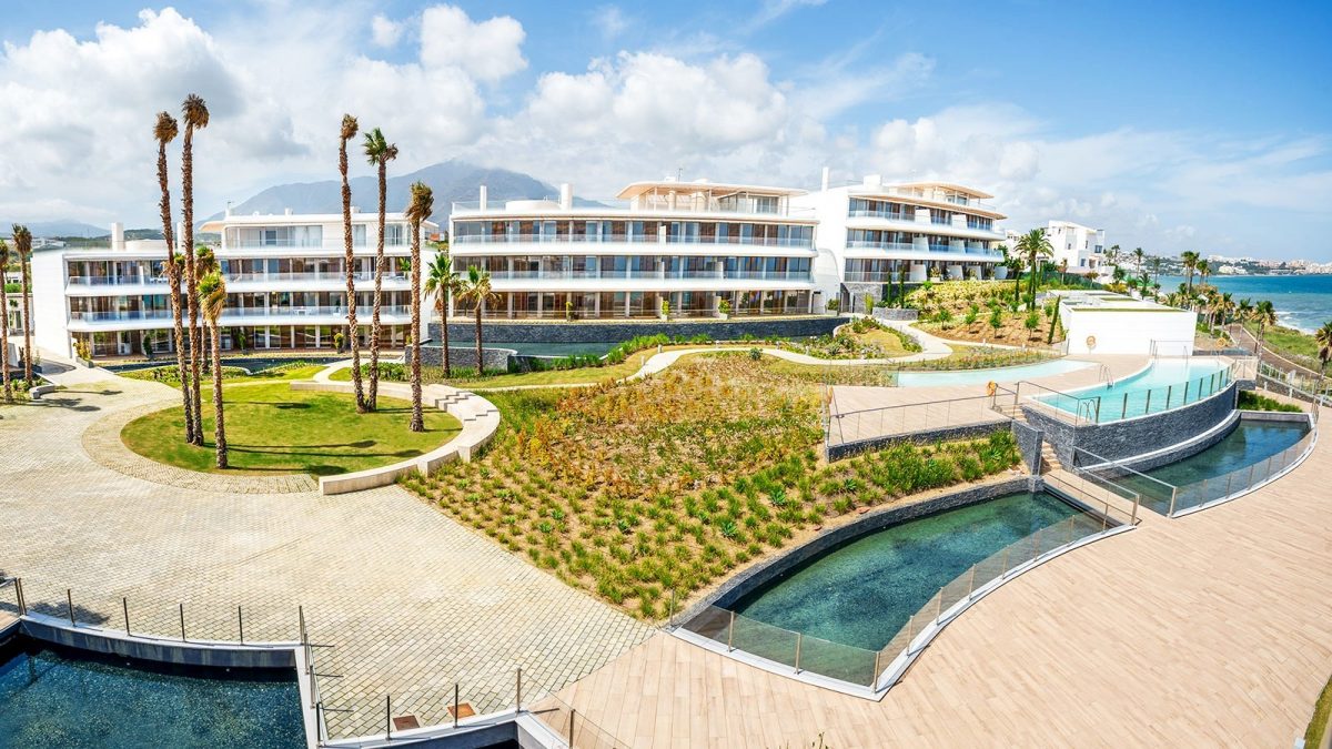 Vecinos de una urbanización de lujo en Estepona reclaman 10 millones de euros a la promotora - 8278ae8077f5a0d4a383f179b587e1e0 Urbanización The Edge, en Estepona.