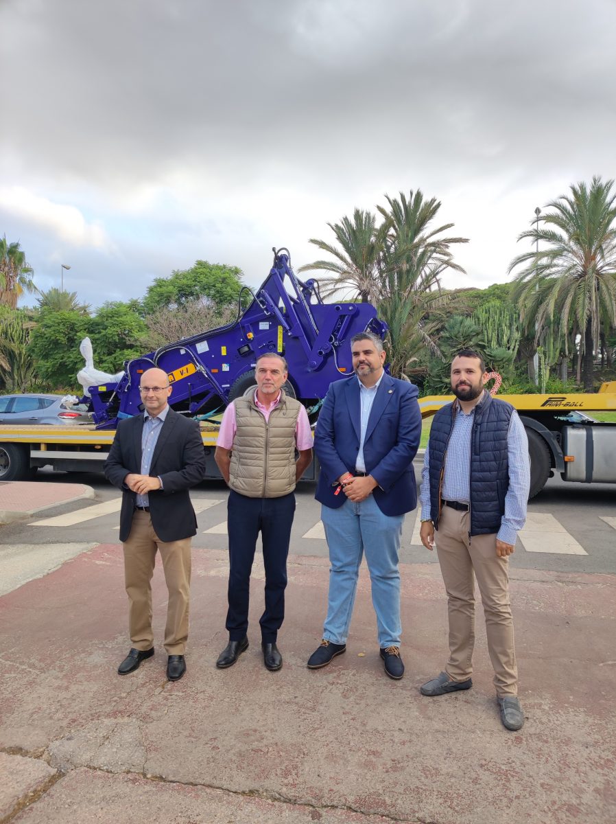 Mijas recibe una cribadora para sus playas - 945ACA7C D1BC 4128 9E02 75B27FBF6882 Mijas recibe una cribadora para sus playas - 945ACA7C D1BC 4128 9E02 75B27FBF6882
