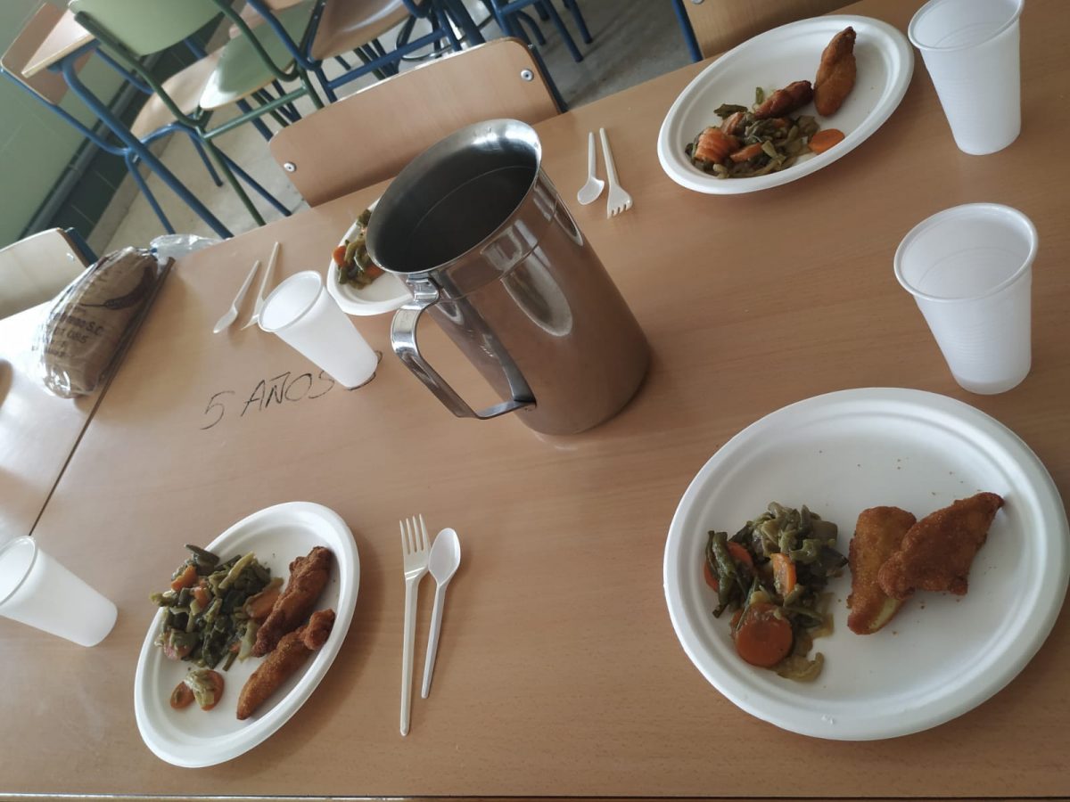 Los padres de alumnos del Colegio Virgen del Carmen de Estepona reclaman la incorporación de otro cocinero - Comida Estepona Los padres de alumnos del Colegio Virgen del Carmen de Estepona reclaman la incorporación de otro cocinero - Comida Estepona