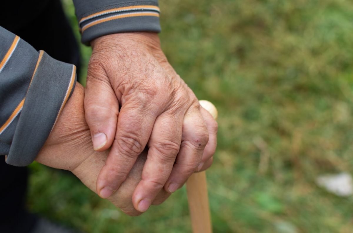 Los mayores de Casares no están solos: disponible un teléfono para combatir la soledad - personas mayores con dependencia Los mayores de Casares no están solos: disponible un teléfono para combatir la soledad - personas mayores con dependencia