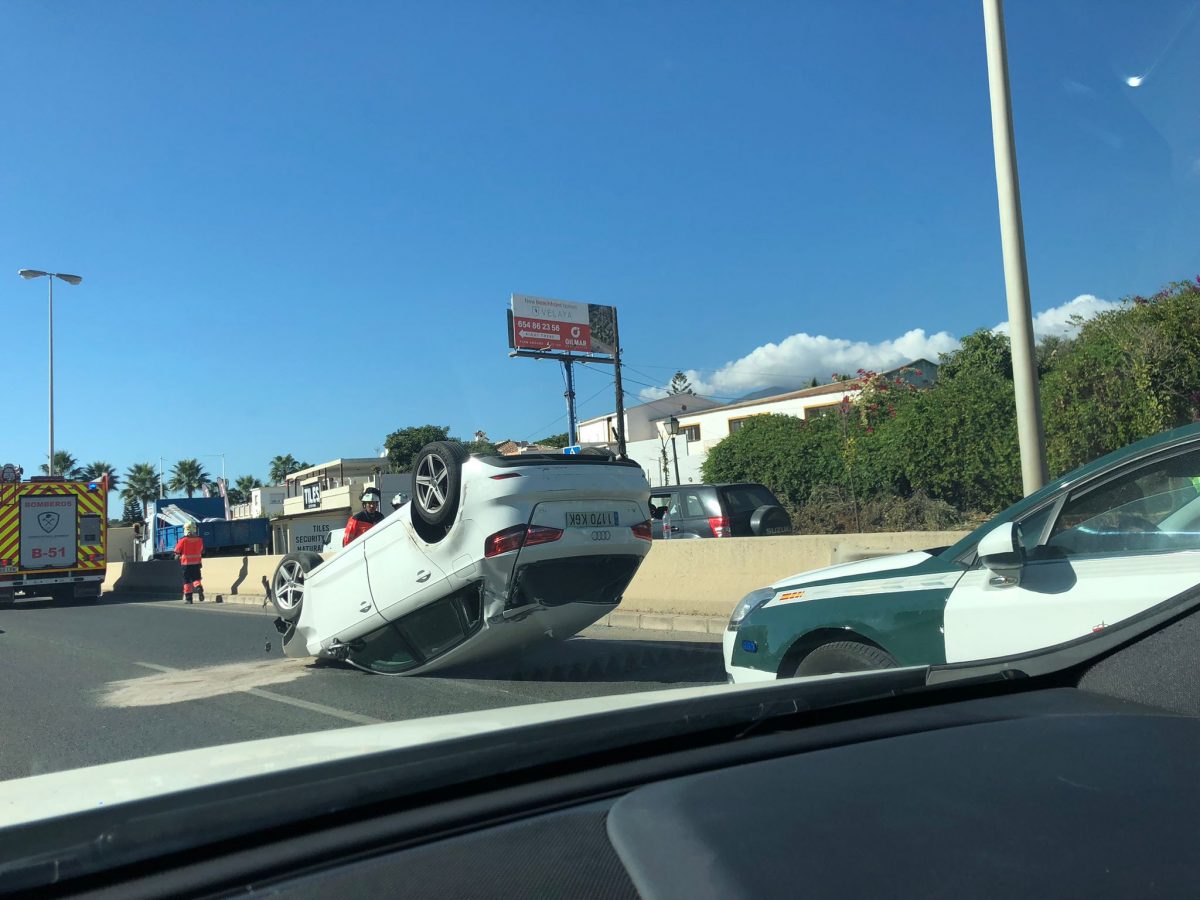 Un coche vuelca en la A-7 en Estepona al colisionar con un camión - 6E118789 3CF1 4653 84E9 5D9547B423CD Un coche vuelca en la A-7 en Estepona al colisionar con un camión - 6E118789 3CF1 4653 84E9 5D9547B423CD