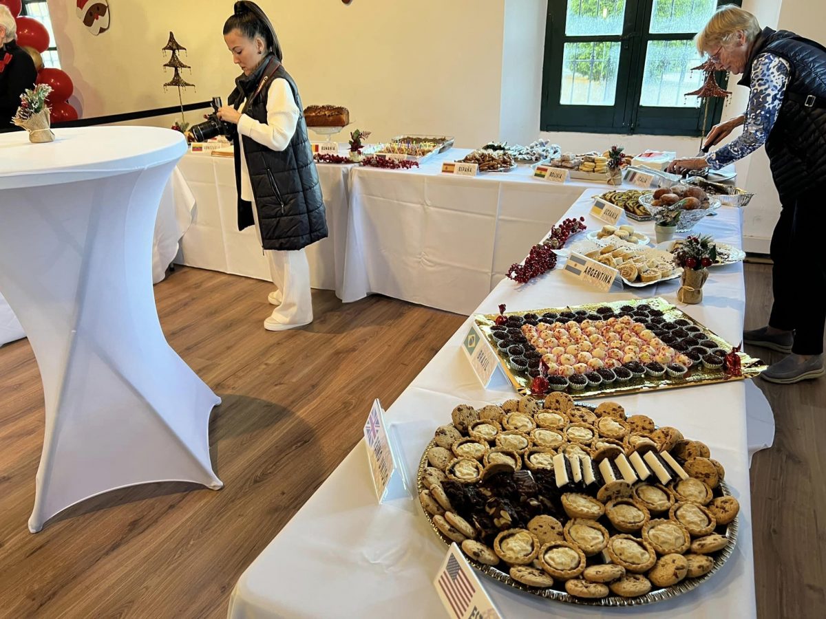 Un plan perfecto para la pre-Navidad: actuación de un coro y degustación de repostería internacional - Manilva reposteria