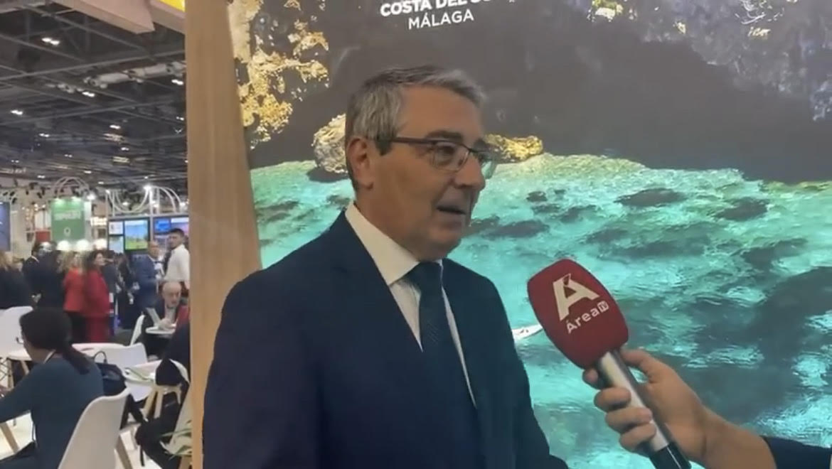 La Costa del Sol, en su lucha por conseguir el acuerdo que permita al británico viajar como en 2019 - presidente diputacion Entrevista del presidente de la Diputación de Málaga, Francisco Salado, en Área Costa del Sol, en el World Travel Market de Londres. / Área