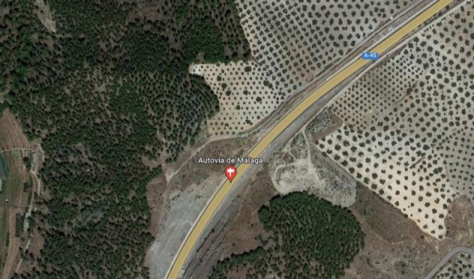 Dos fallecidos y un menor herido tras el vuelco de un vehículo en Antequera - Antequera Dos fallecidos y un menor herido tras el vuelco de un vehículo en Antequera - Antequera